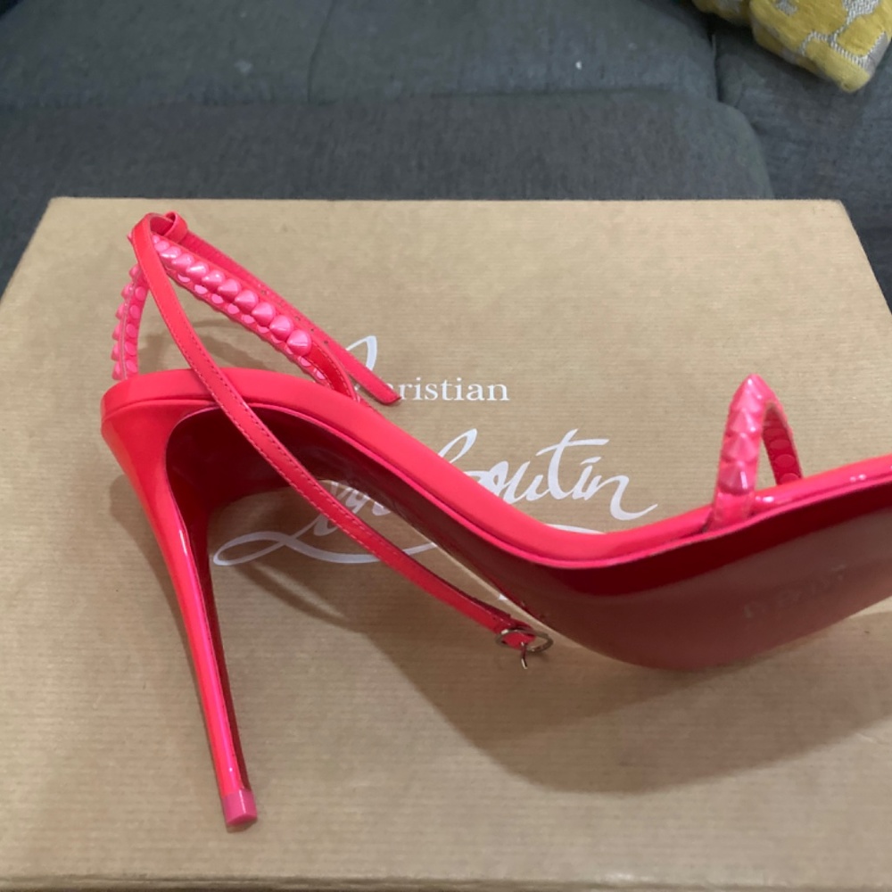 Christian Louboutin shoes - Picture 4 of 9